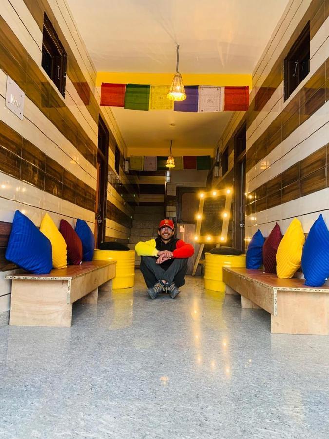 Nomads Hostel Tosh Esterno foto