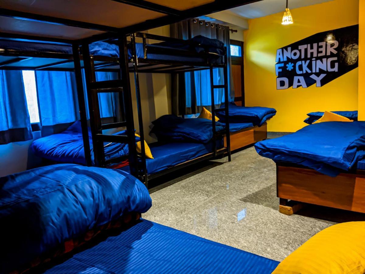Nomads Hostel Tosh Esterno foto