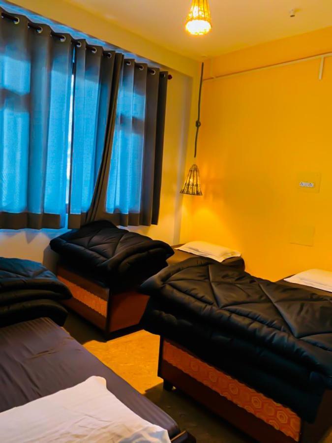 Nomads Hostel Tosh Esterno foto