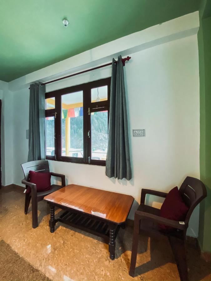 Nomads Hostel Tosh Esterno foto